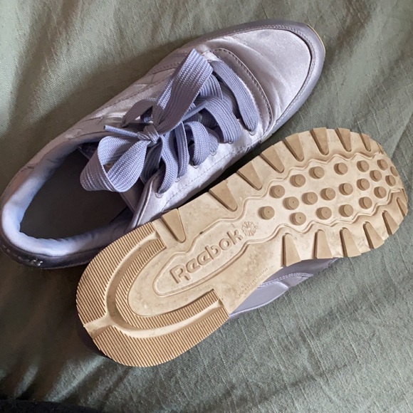 Periwinkle Reebok sneakers - Picture 4 of 4